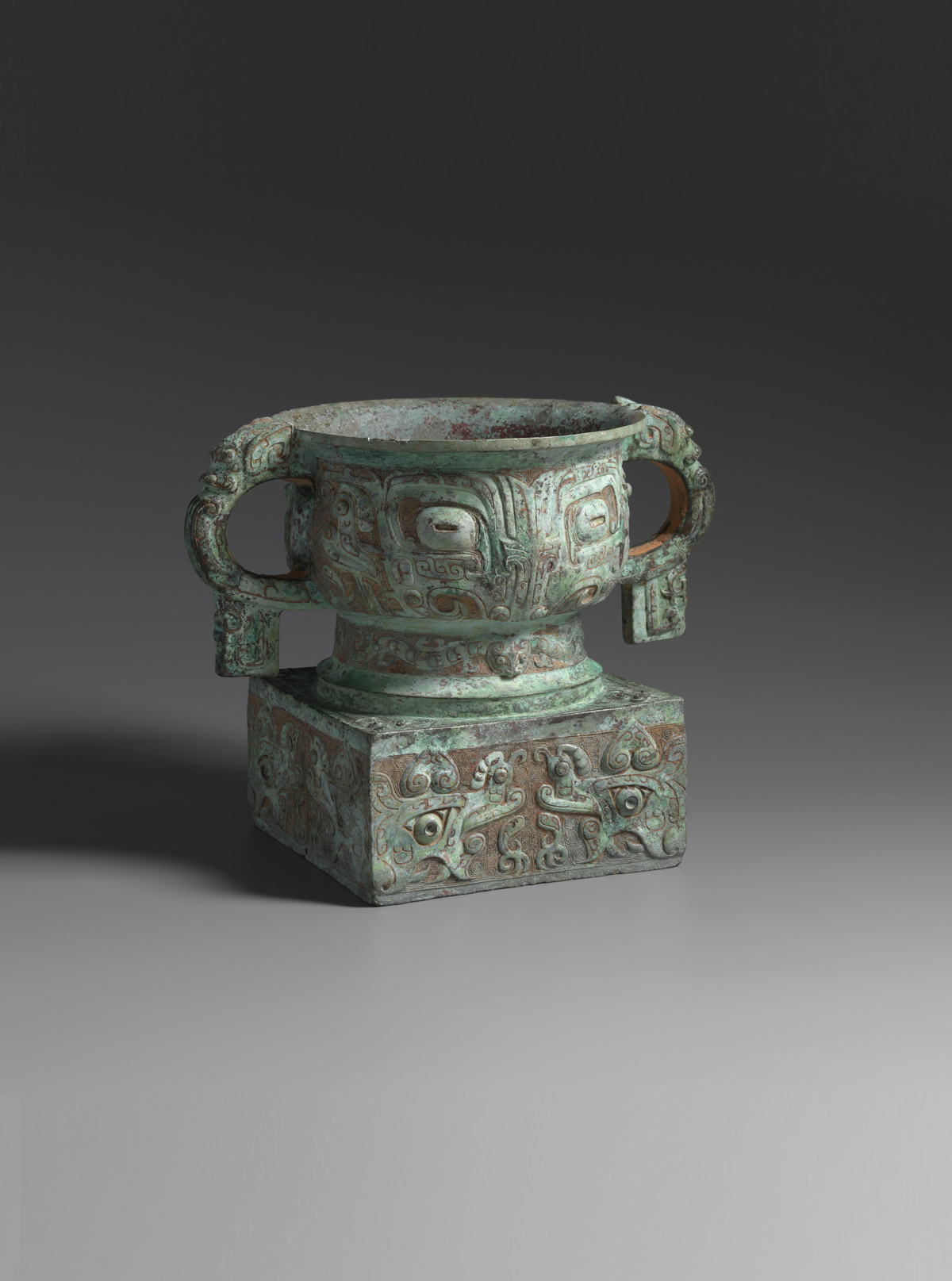 Archaic Bronze Food Vessel