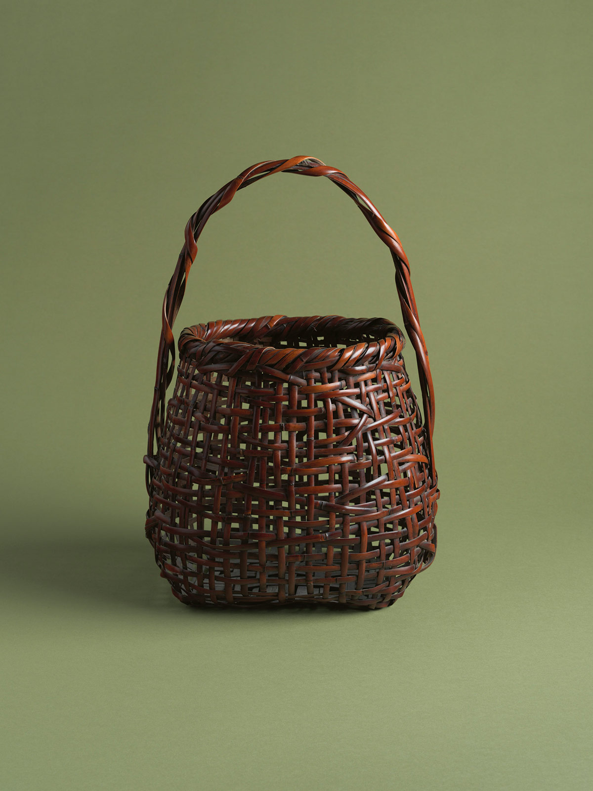 9. Flower basket with handle