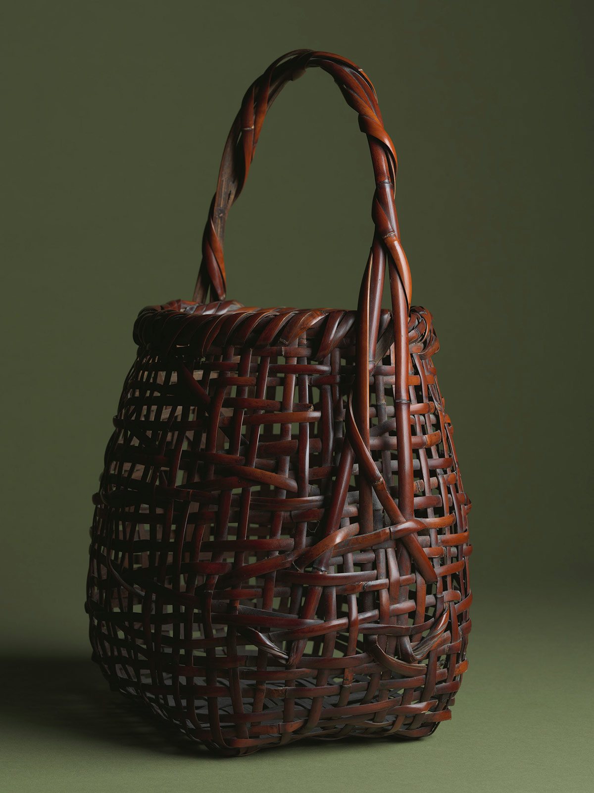 9. Flower basket with handle