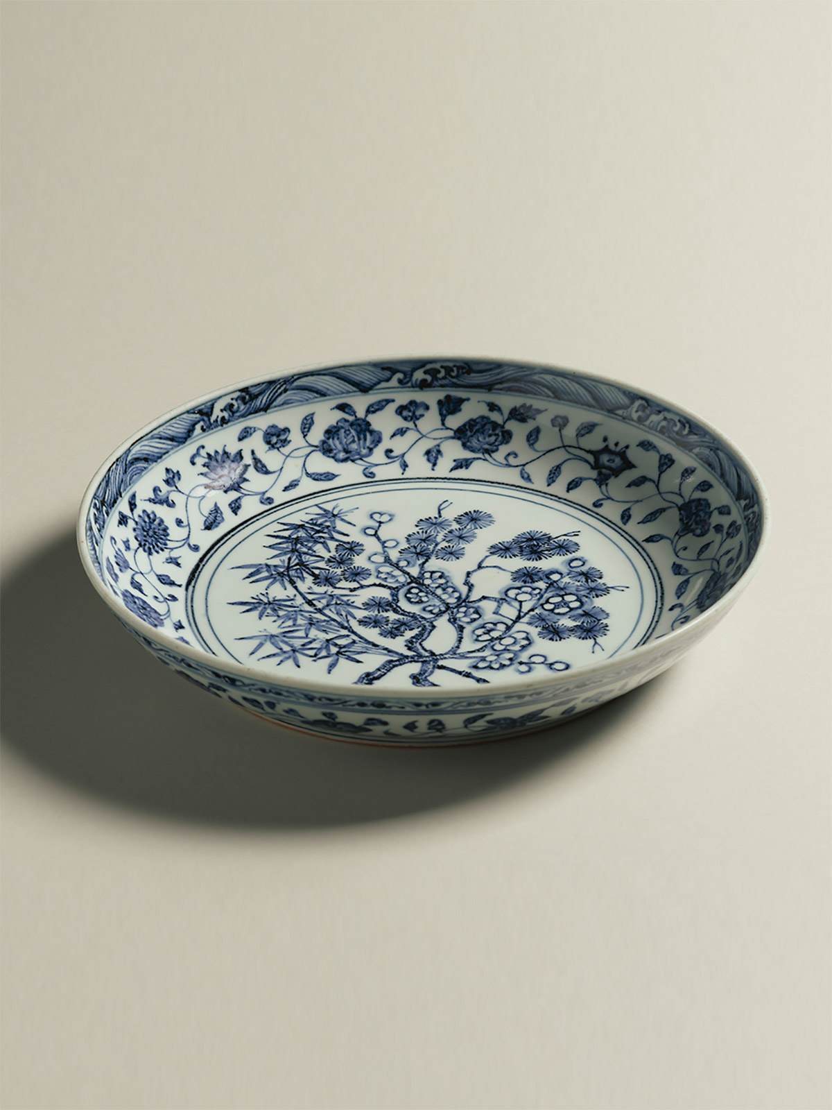 4. Underglaze blue porcelain ‘three friends’ dish