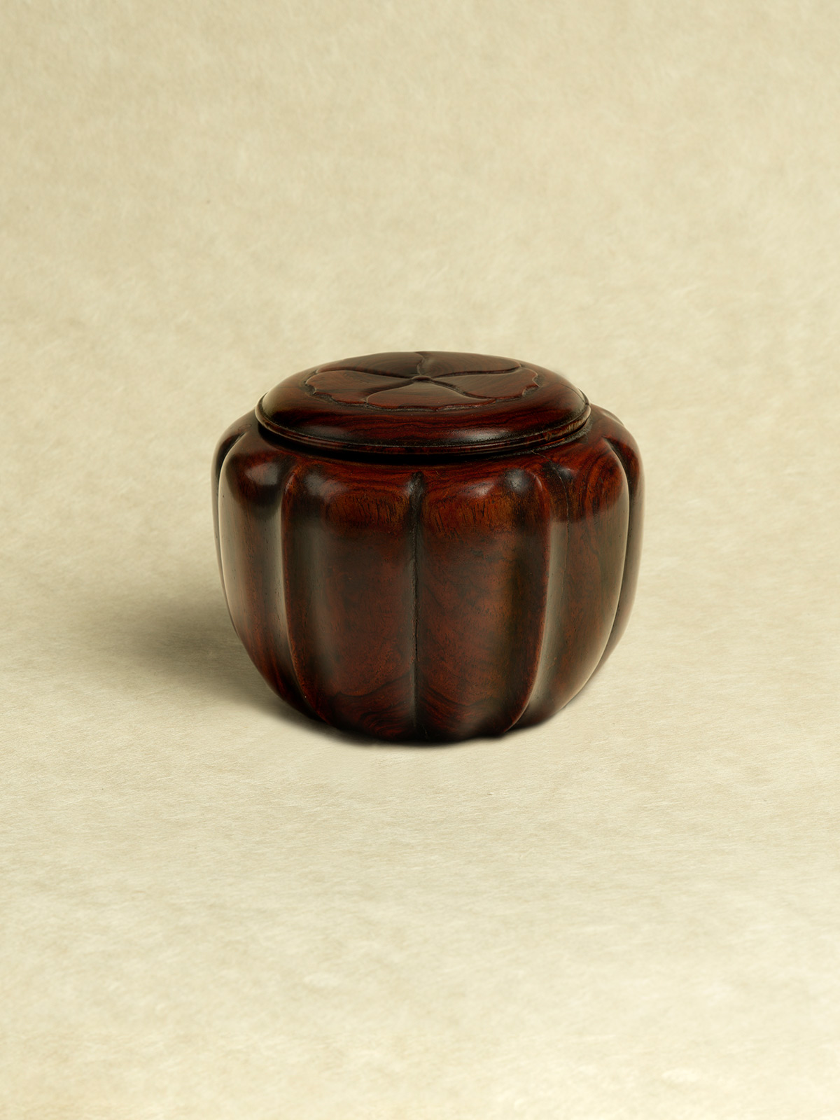 6. Huanghuali Foliate Weiqi Counter Box and Cover (weiqizihe)